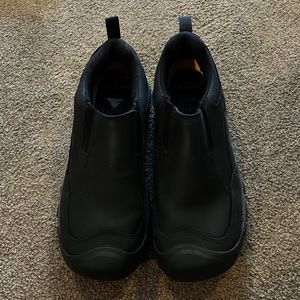 Men keen shoes size 11